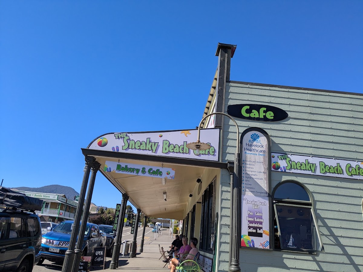 Sneaky Beach Cafe